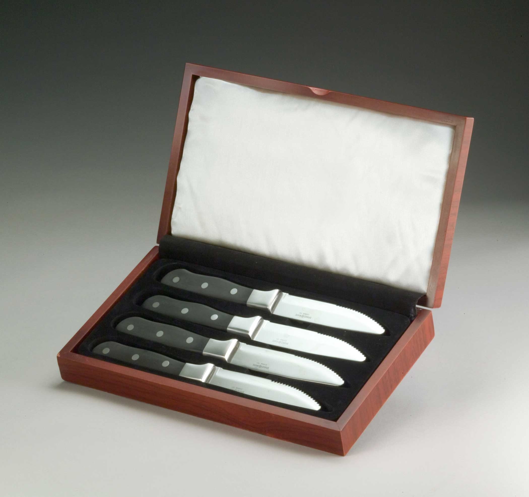 World Tableware Chop House Steak Knife Display Box.