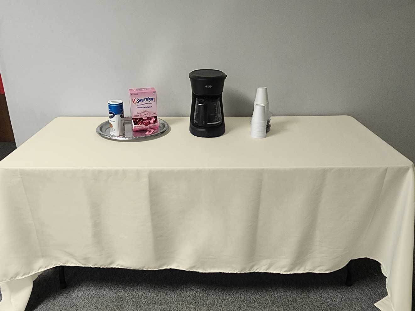 Intedge Ivory Poly/Cotton Tablecloth, 45 x 110 inch 